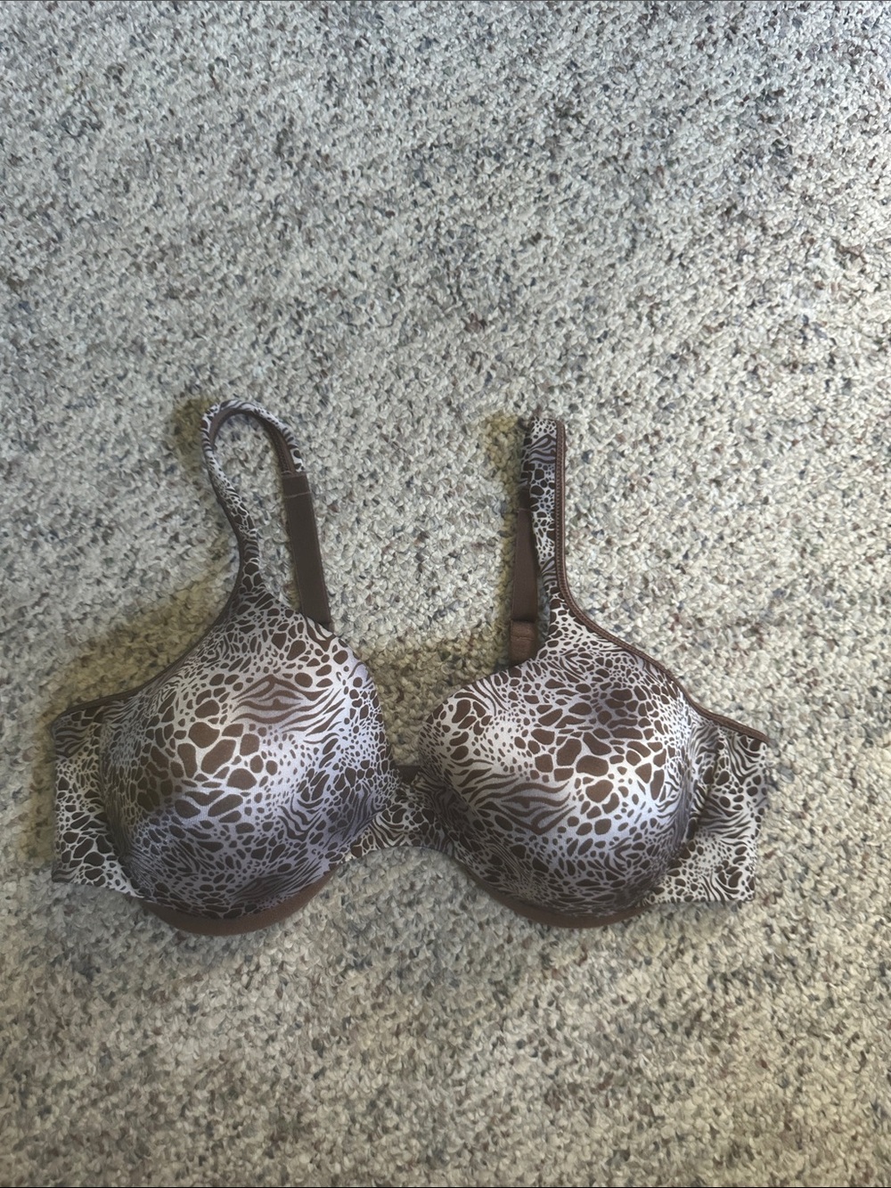 Bali 42C style 3472 Underwire T-Shirt Bra in Brown and Cream print